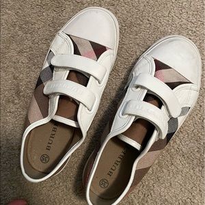 Kids unisex size 5 / 35 Burberry